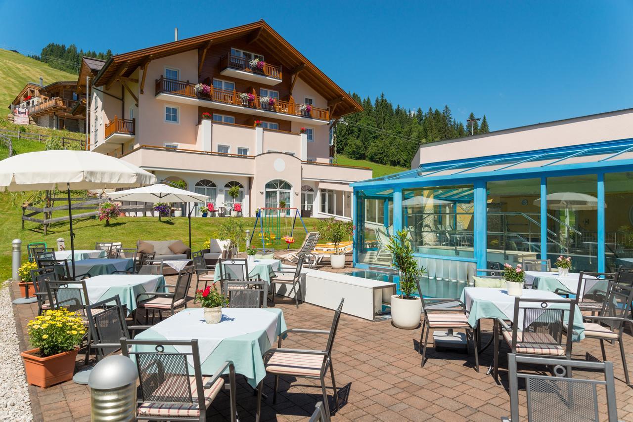 Hotel Vierjahreszeiten Flachau Extérieur photo